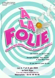 Affiche de "A la folie" un cercle psychadélique bleu pale avec une marguerite qui essaie de survivre à sa surface